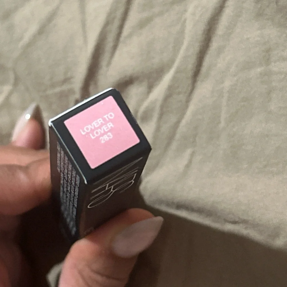 NARS Afterglow Lip Shine - Black Packaging